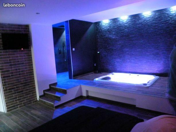 Chambre Romantique Avec Spa Privatif Ferriere-la-Grande Ngoại thất bức ảnh